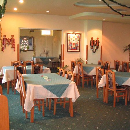 Family Hotel Familya Ruse Extérieur photo