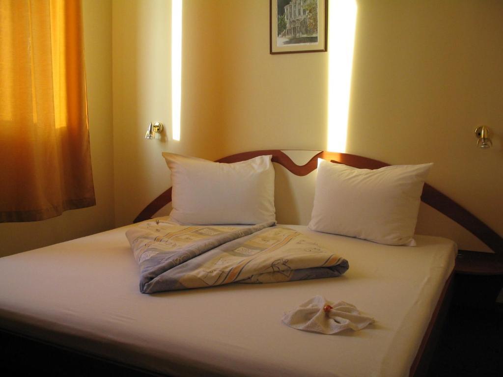 Family Hotel Familya Ruse Chambre photo